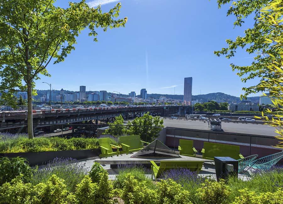 View Photos of Yard Apartments in Portland, OR Gallery